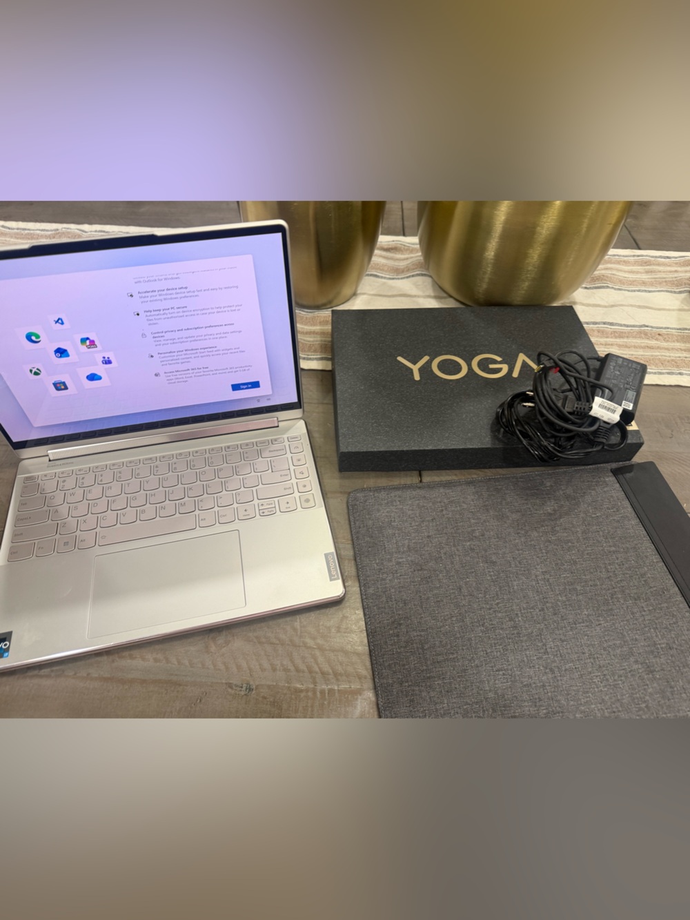 Lenovo Yoga 9 14IAP7 Intel Evo i7 14” Touchscreen 2-in 1 Laptop/Box pens, sleeve - Picture 5 of 11